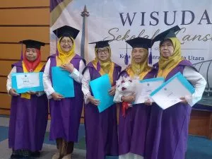 Bukan Anak Kuliahan,…
