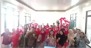 MENEMBUS BATAS USIA,…